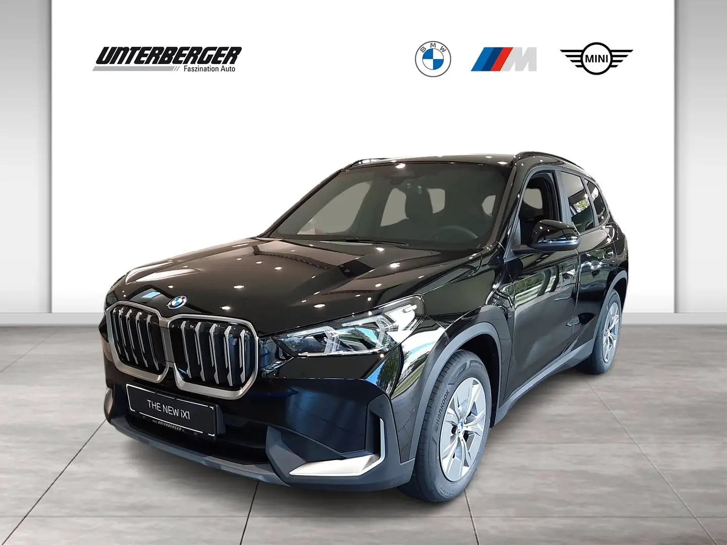 BMW iX1 xDrive30 *3,99% Fixzins Leasing* // Anhängerkupplu Zwart - 1