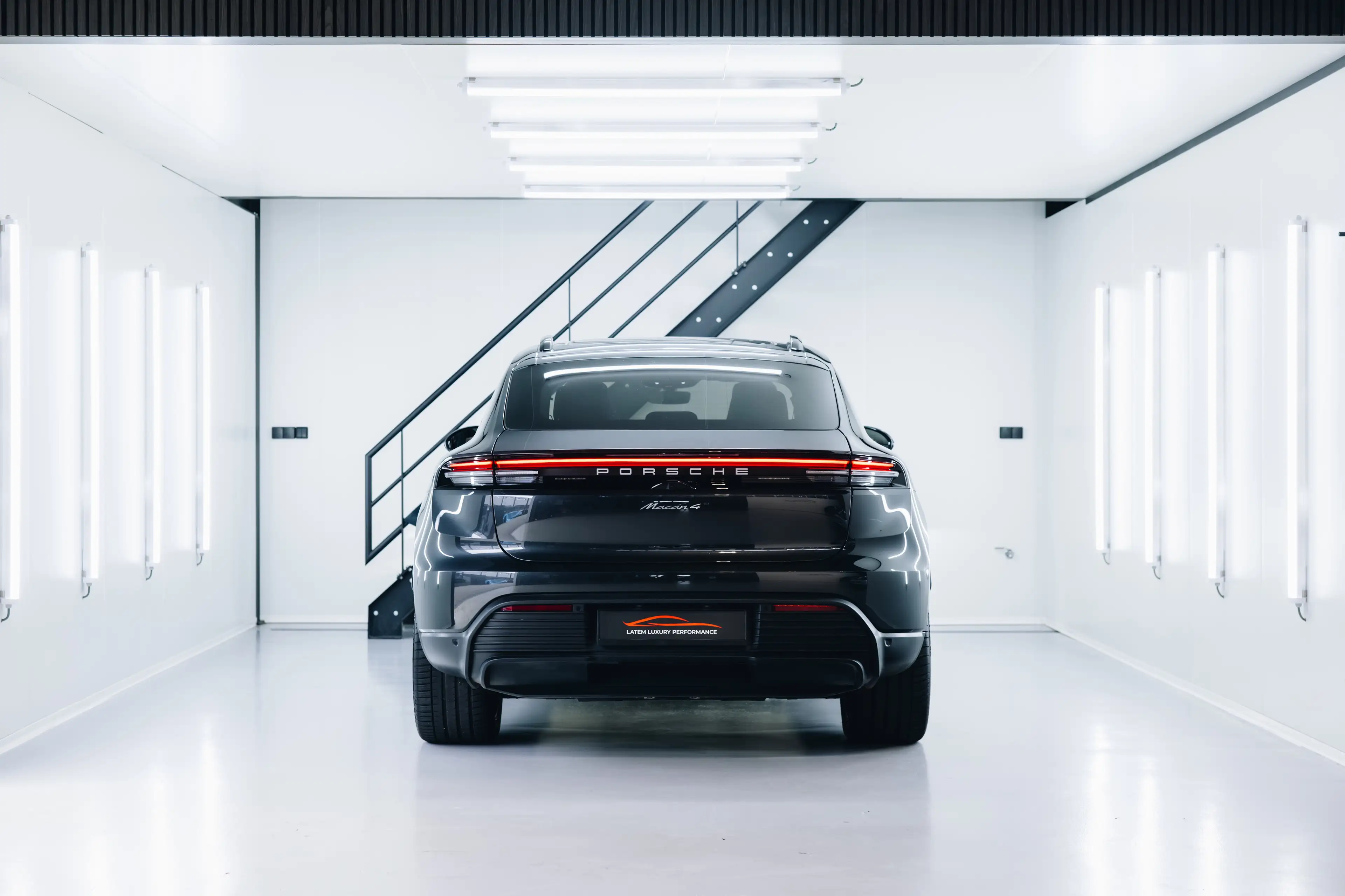 Porsche Macan 4 Electric Trekhaak BOSE Pano Luchtvering InnoDrive (ACC) Matrix LED — photo 5