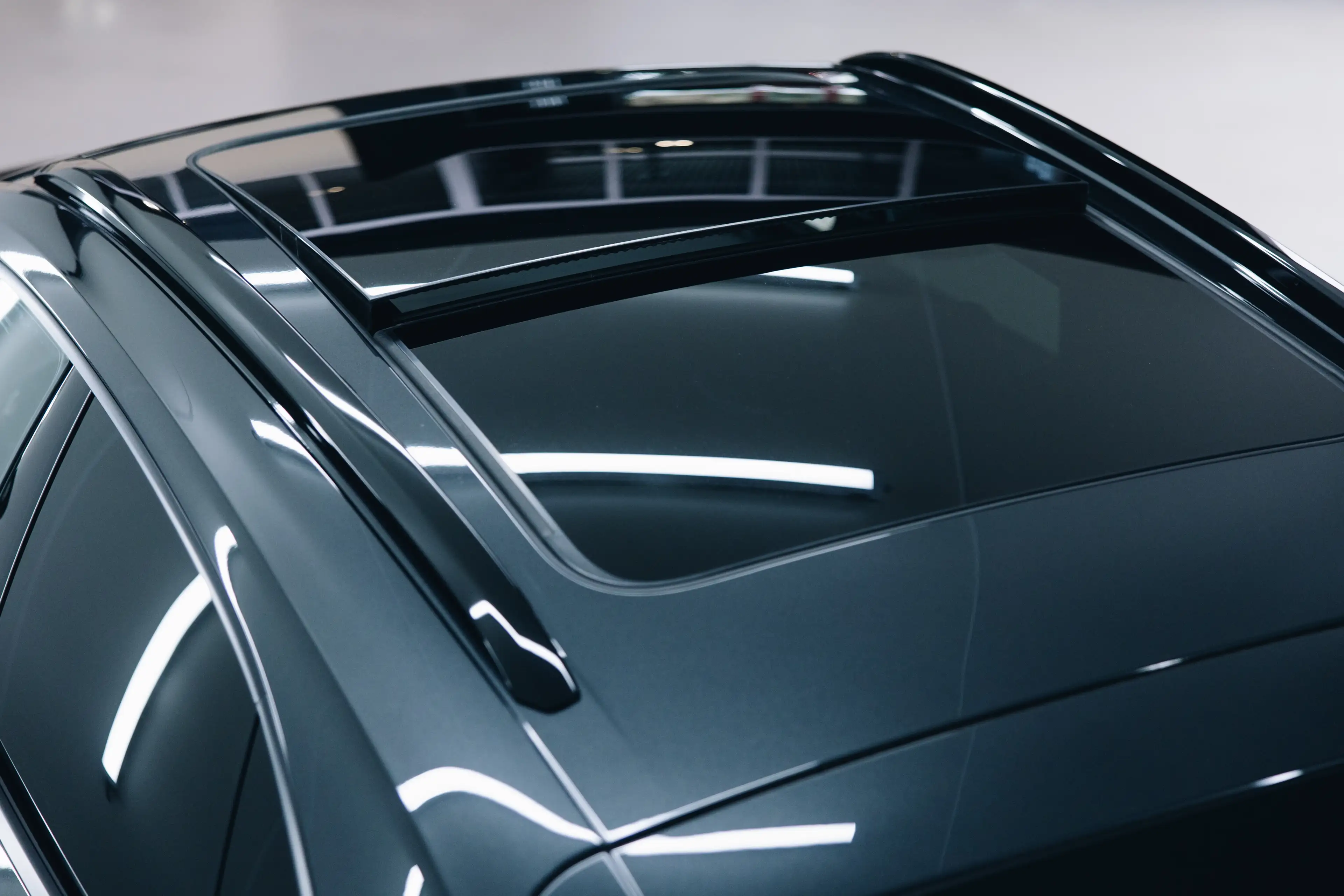 Porsche Macan 4 Electric Trekhaak BOSE Pano Luchtvering InnoDrive (ACC) Matrix LED — photo 17