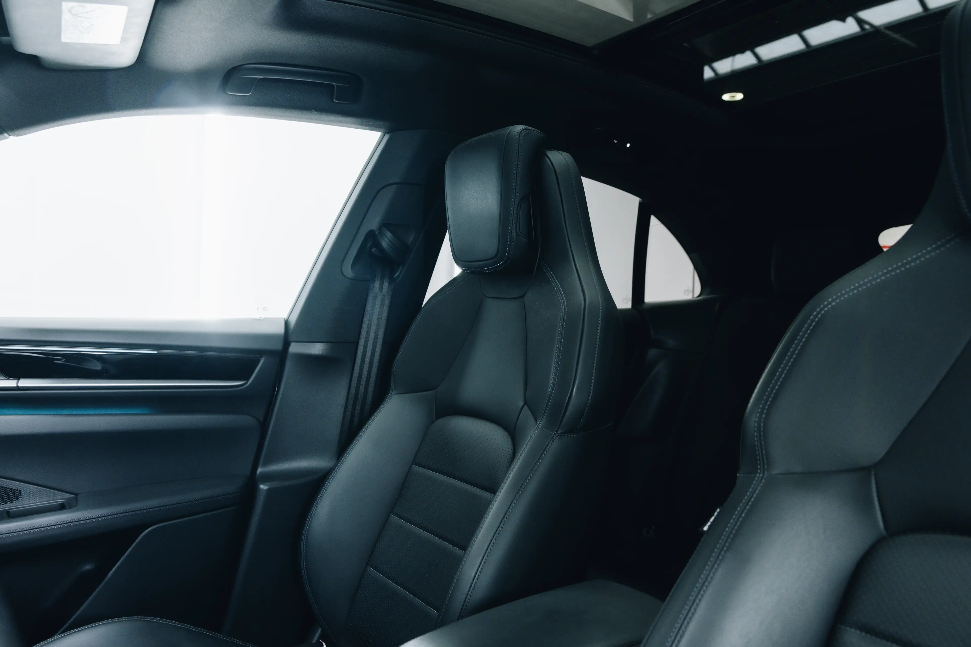 Porsche Macan 4 Electric Trekhaak BOSE Pano Luchtvering InnoDrive (ACC) Matrix LED — photo 8