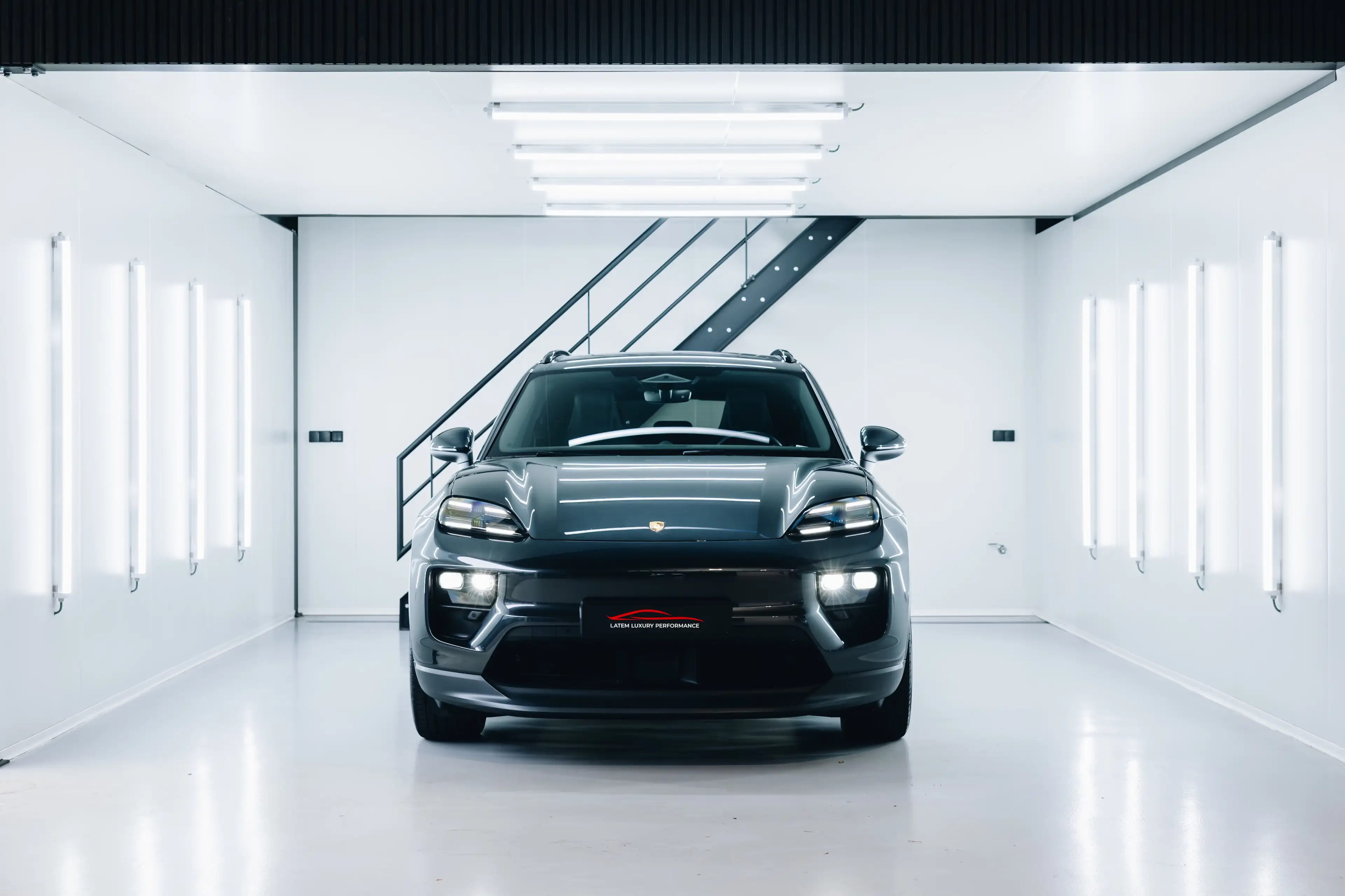 Porsche Macan 4 Electric Trekhaak BOSE Pano Luchtvering InnoDrive (ACC) Matrix LED — photo 2