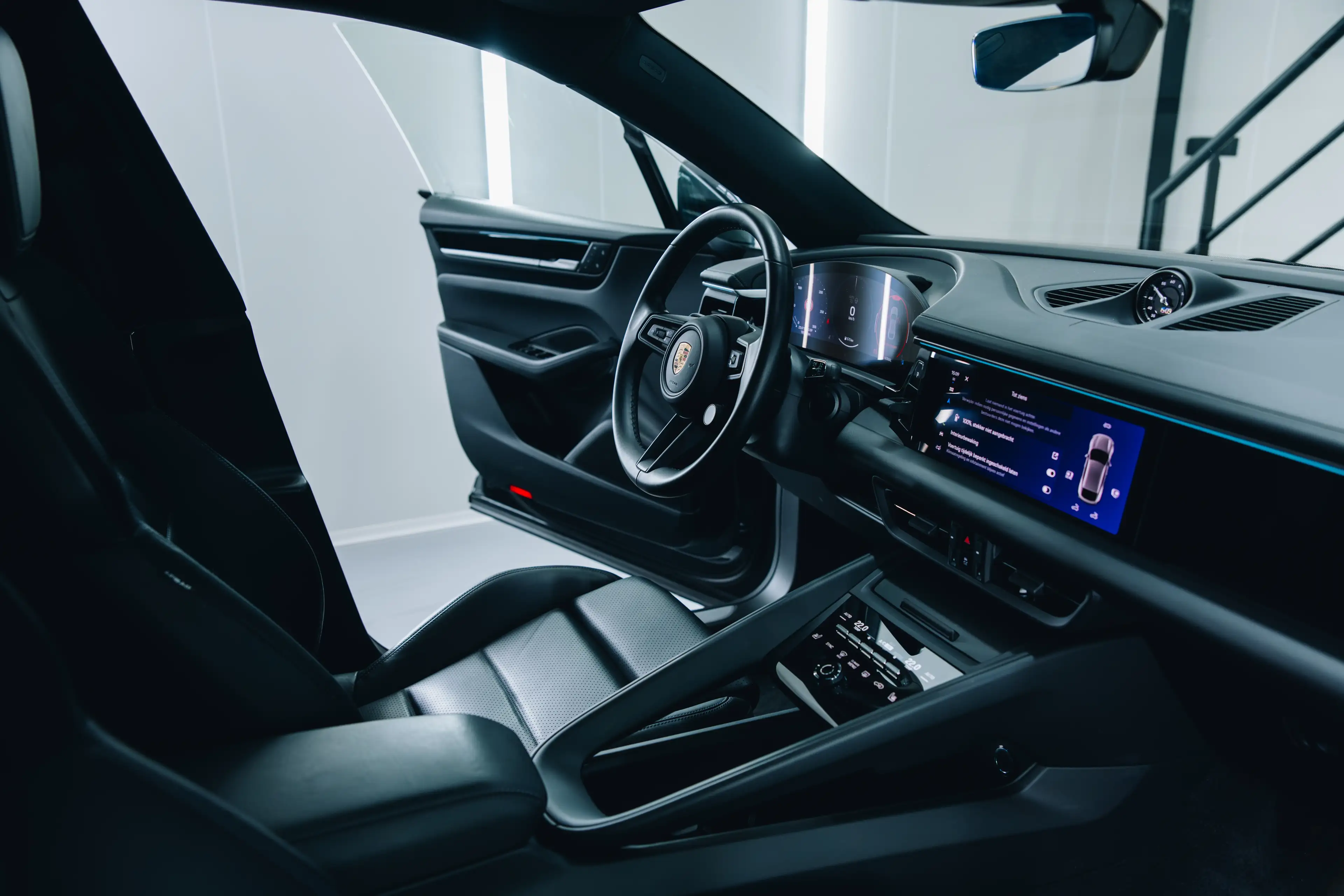 Porsche Macan 4 Electric Trekhaak BOSE Pano Luchtvering InnoDrive (ACC) Matrix LED — photo 7