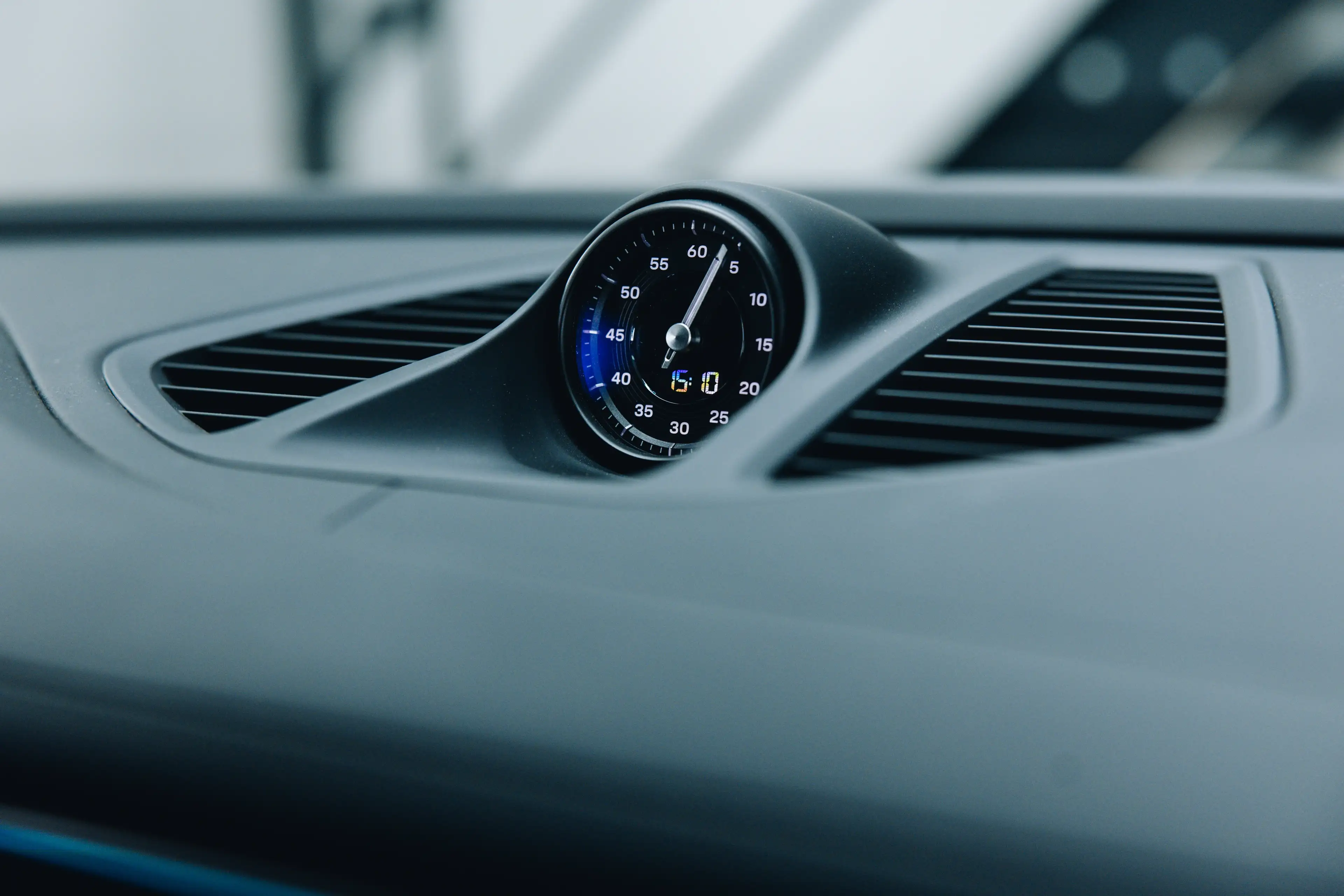 Porsche Macan 4 Electric Trekhaak BOSE Pano Luchtvering InnoDrive (ACC) Matrix LED — photo 9