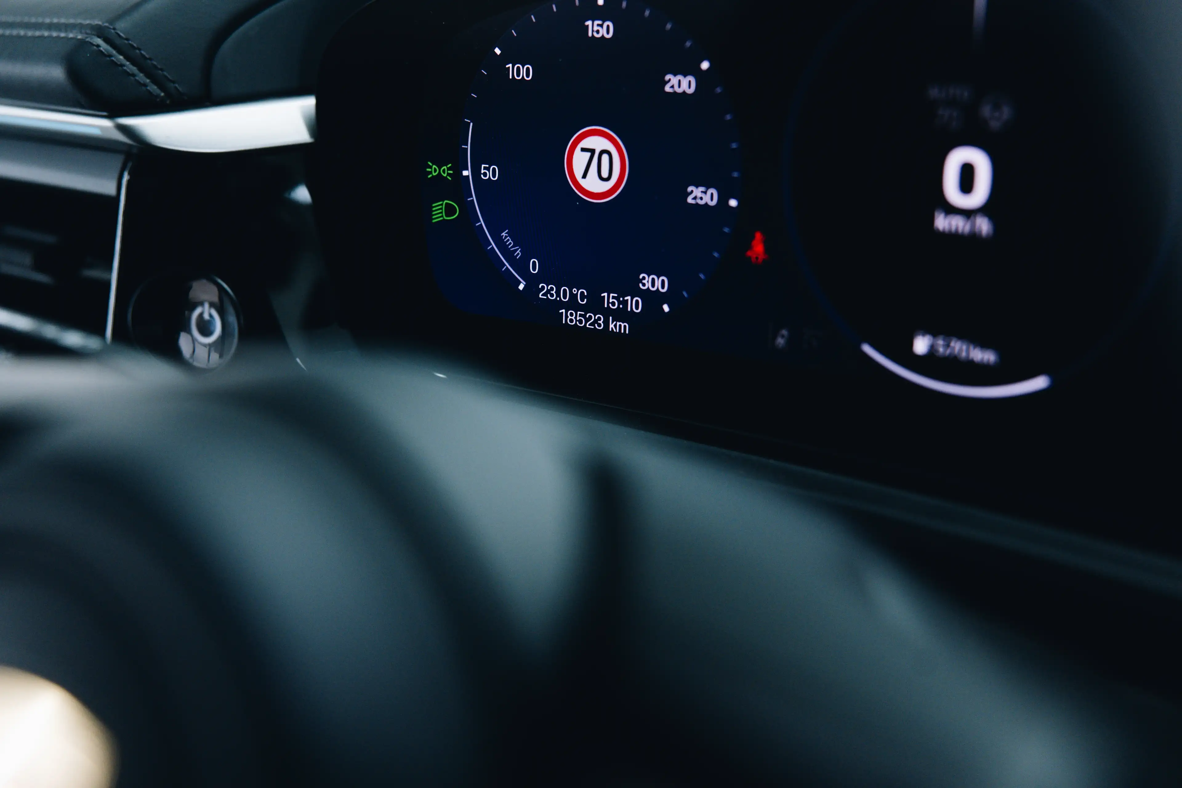 Porsche Macan 4 Electric Trekhaak BOSE Pano Luchtvering InnoDrive (ACC) Matrix LED — photo 14