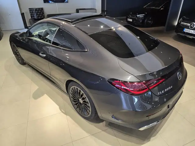 Mercedes-Benz Cle view 15