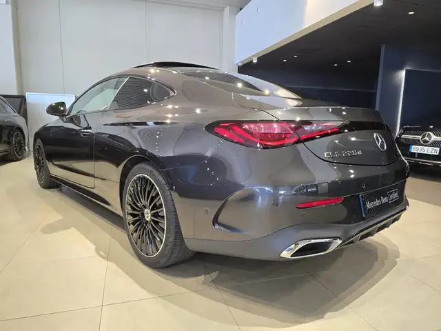 Mercedes-Benz Cle view 9