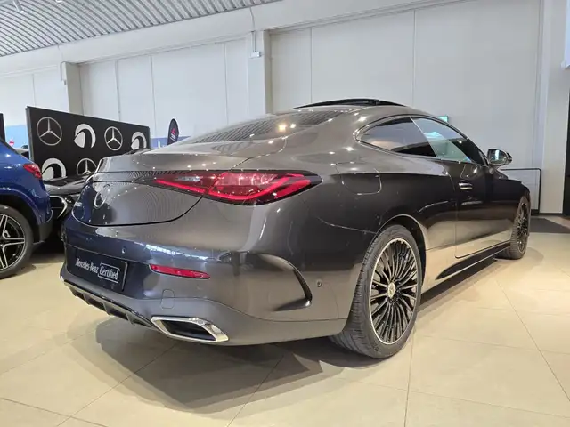 Mercedes-Benz Cle view 7