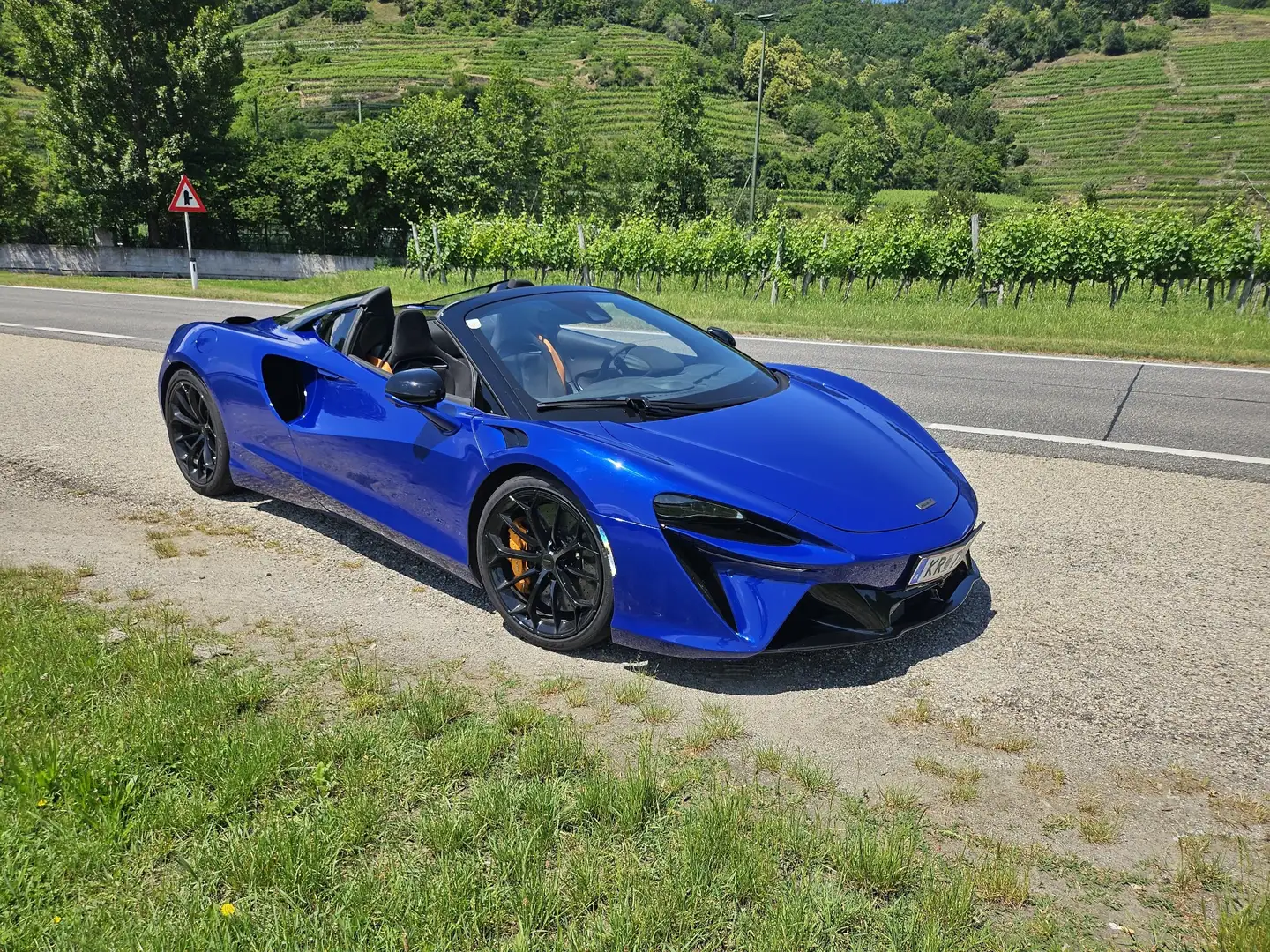 McLaren Artura PHEV 7,4kWh Blau - 2