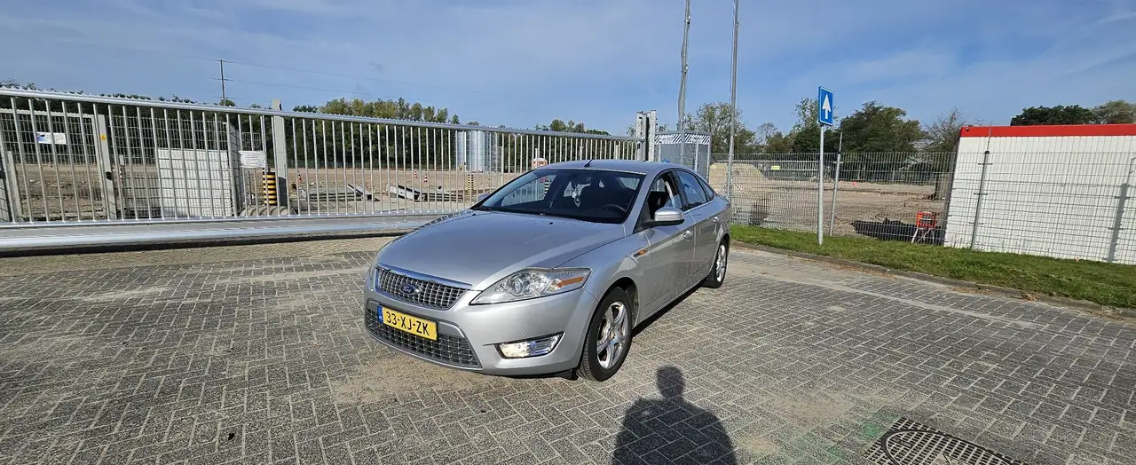 Ford Mondeo 2.0 Titanium — photo 1 of 9