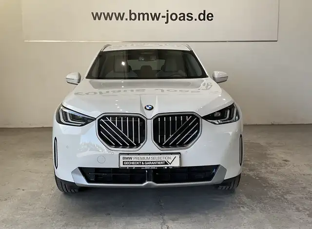 BMW X3 view 2