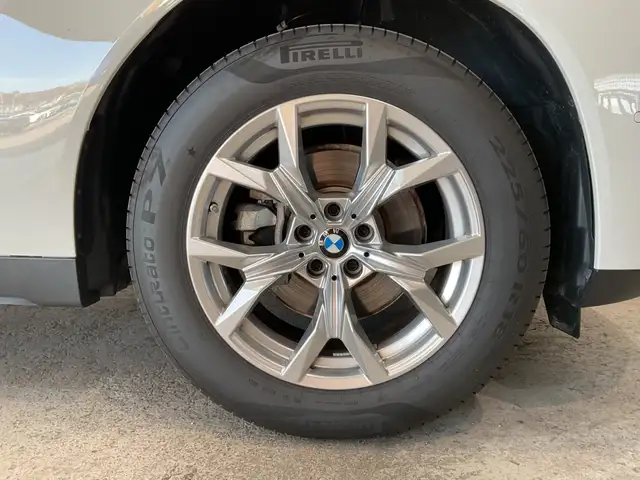 BMW X3 view 12