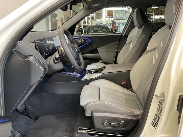 BMW X3 view 7