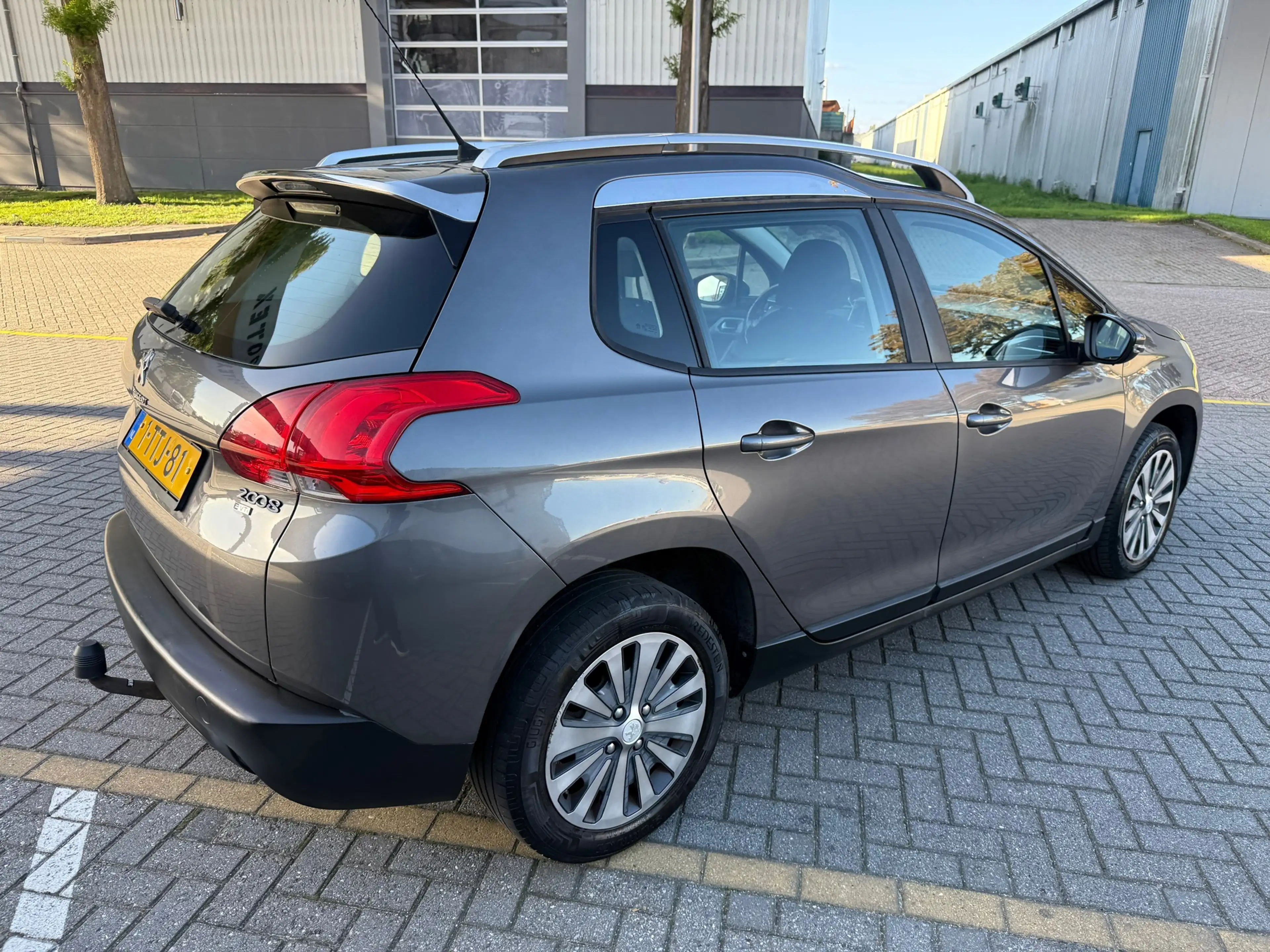 Peugeot 2008 1.2 VTi Active*Automaat*AIRCO*APK*NAP*NAVI*TERKHAA — photo 5