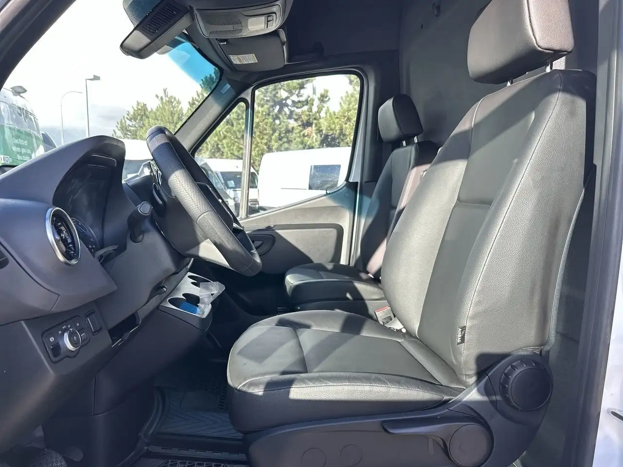 Mercedes-Benz eSprinter снимка Mercedes-Benz eSprinter