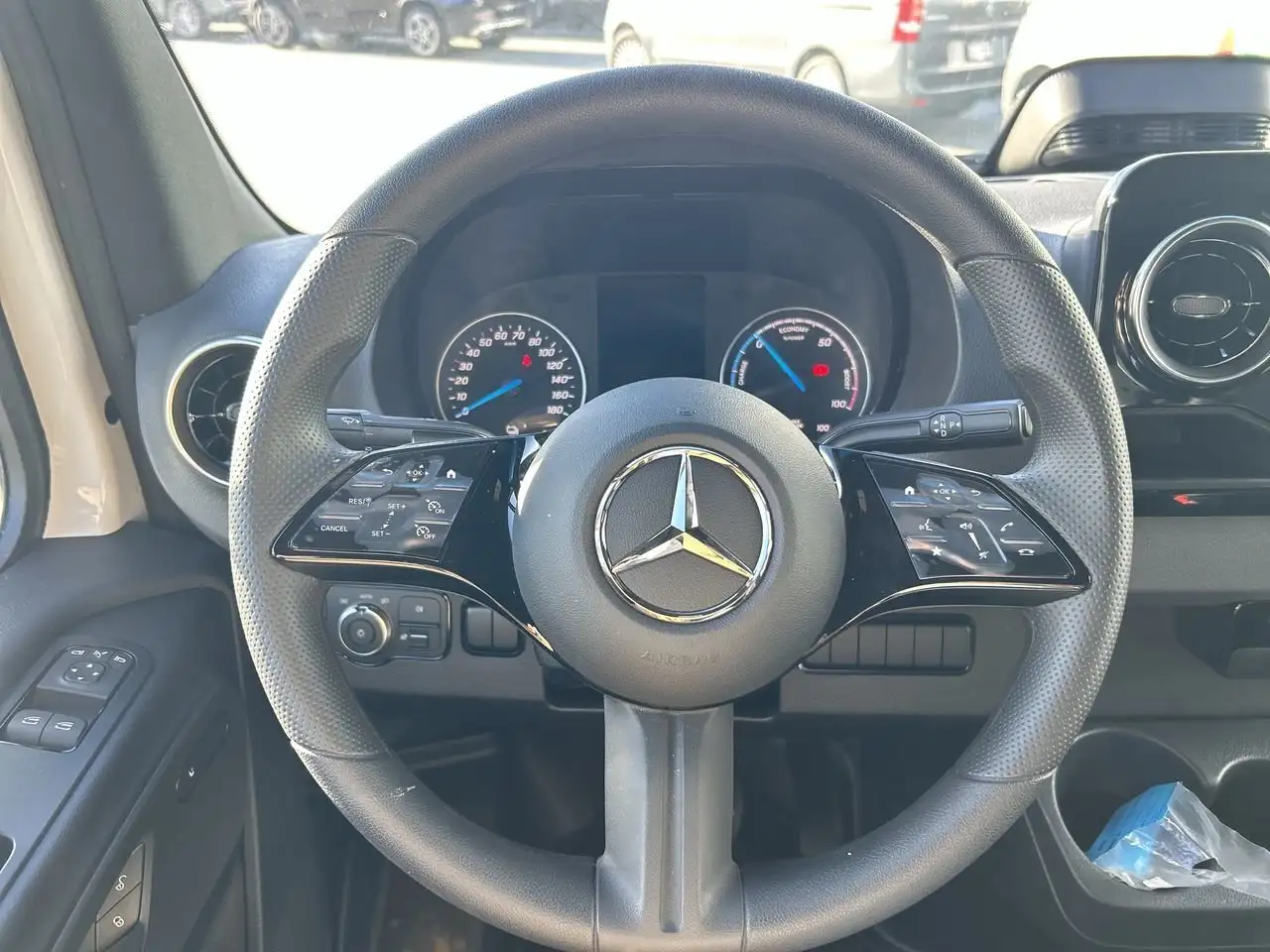 Mercedes-Benz eSprinter снимка Mercedes-Benz eSprinter