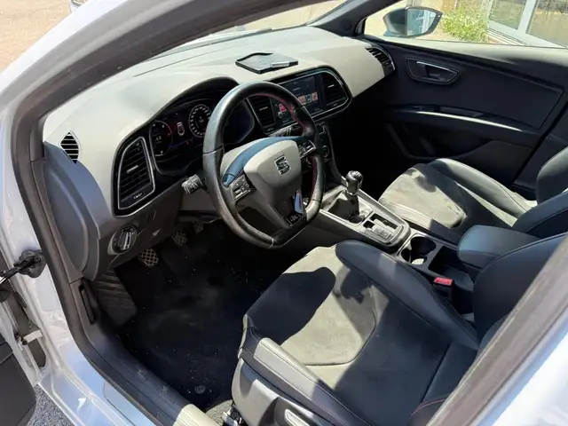 Seat Leon view 9