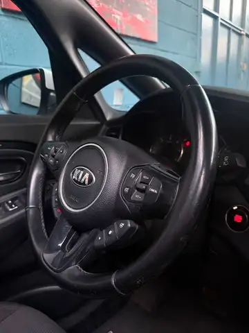 Kia Carens view 7