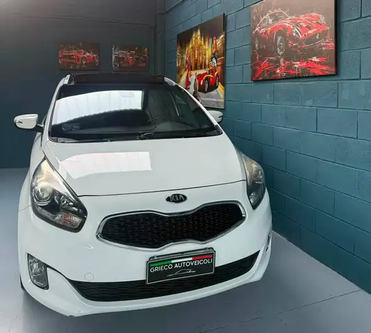 Kia Carens view 5