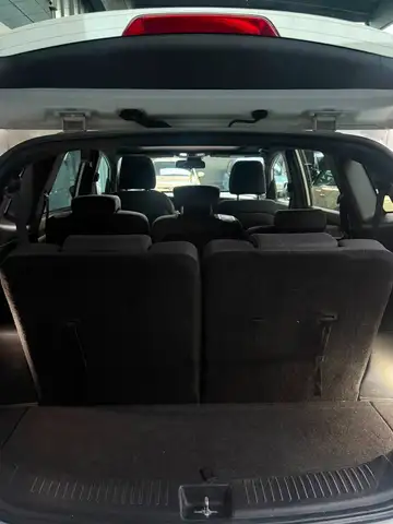 Kia Carens view 15