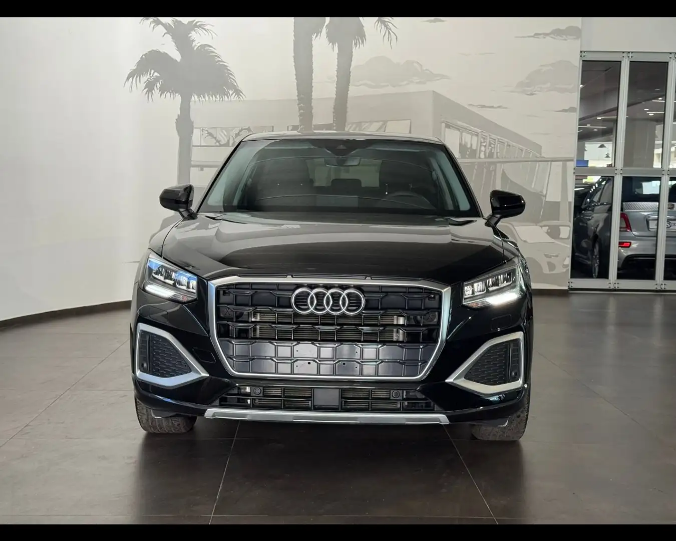 Audi Q2 30 TFSI Business Advanced Noir - 2