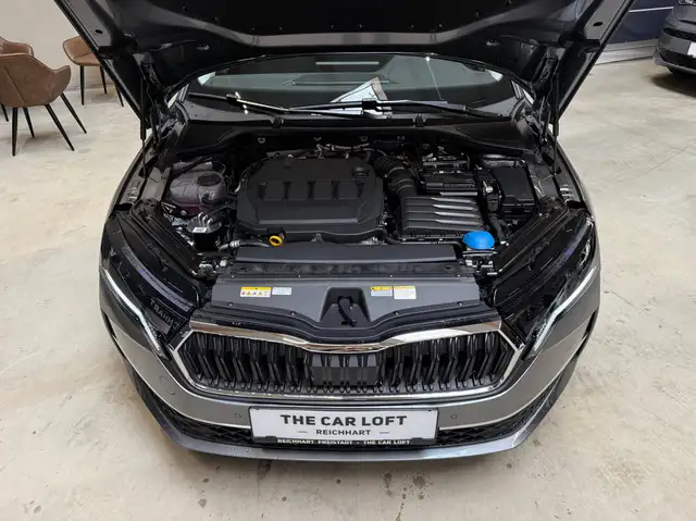 Skoda Octavia view 7