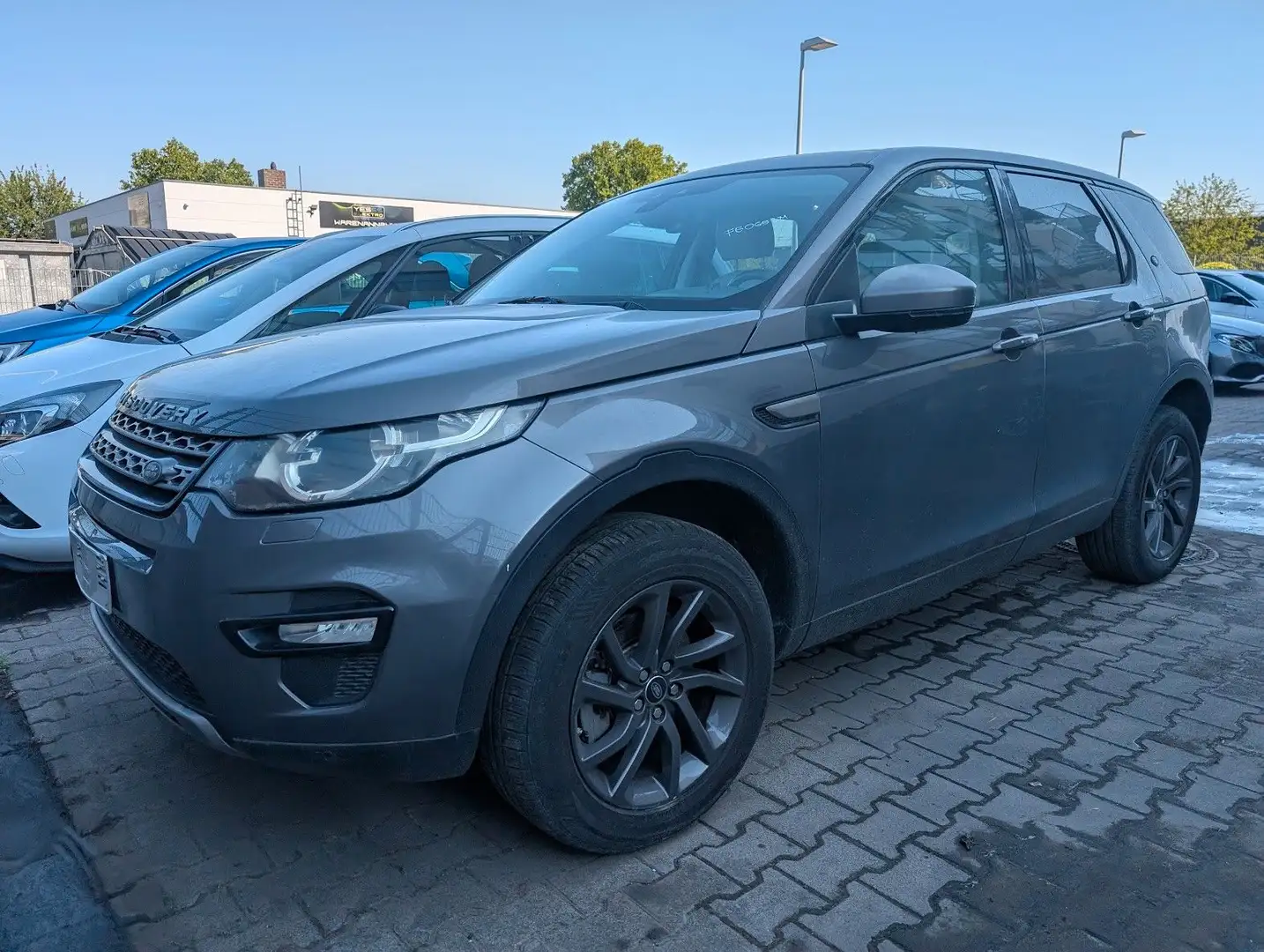 Land Rover Discovery Sport SE AWD Navi. Bi-Xenon. PDC. Temp Grau - 1