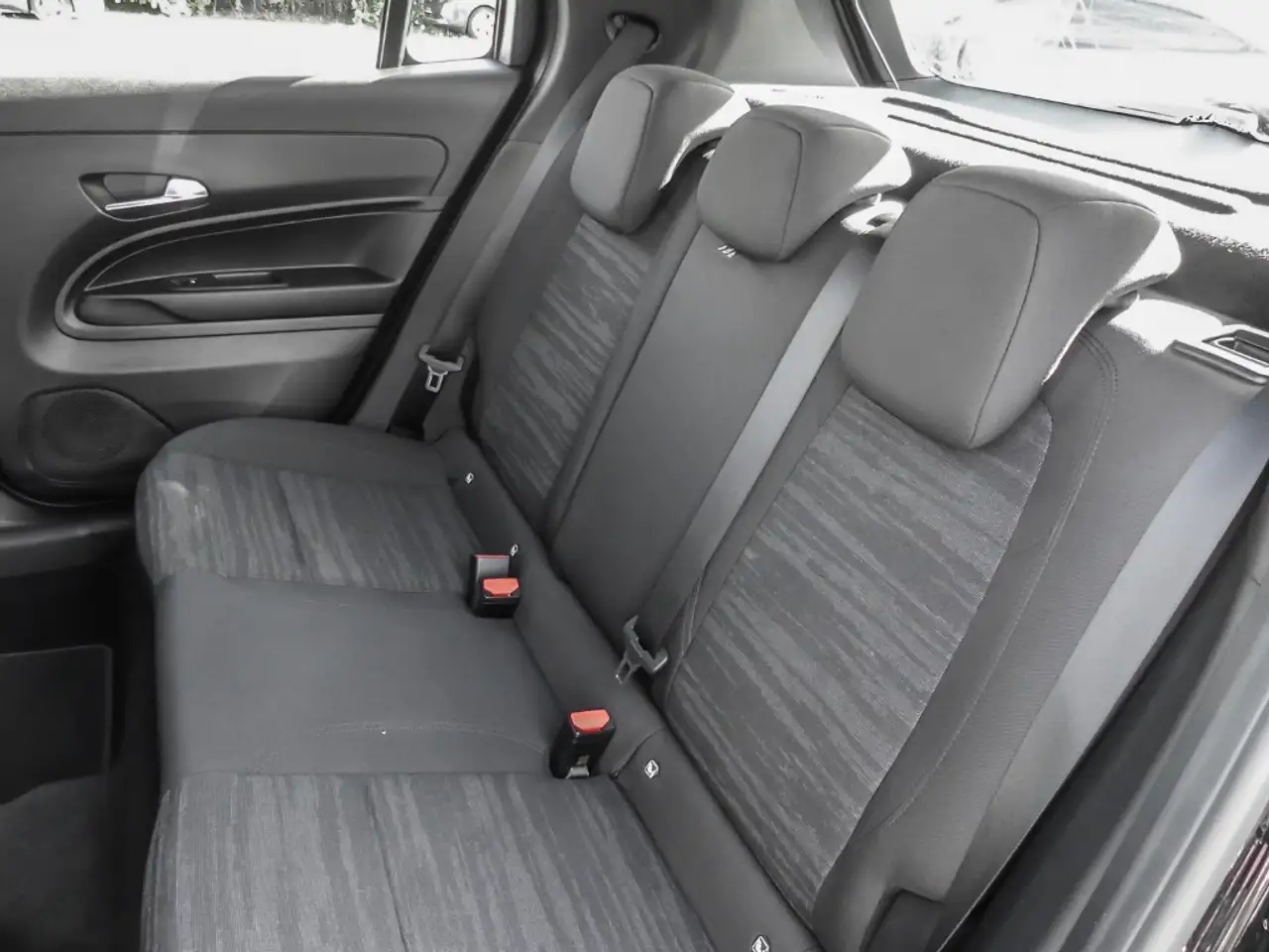 Jeep Avenger LONGITUDE WINTERPAKET NAVI Apple CarPlay & Android 20