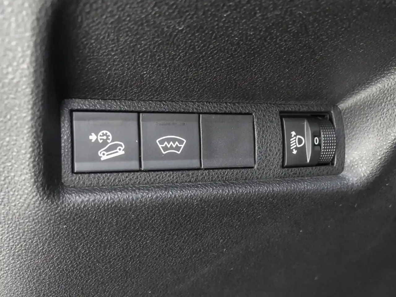 Jeep Avenger LONGITUDE WINTERPAKET NAVI Apple CarPlay & Android 17