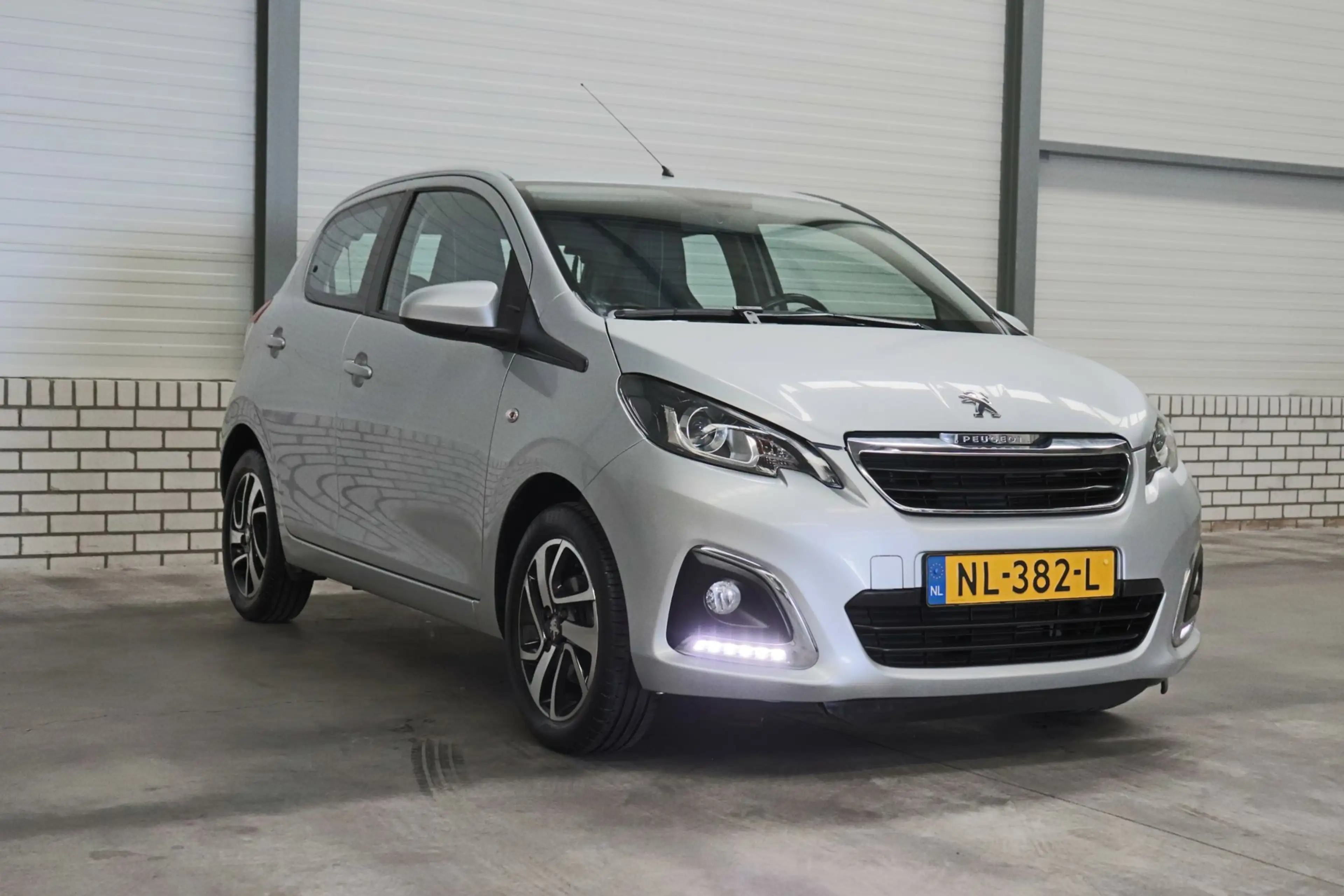 Peugeot 108 1.0 e-VTi Allure Camera |NAP| CarPlay |cruise Cont — photo 2