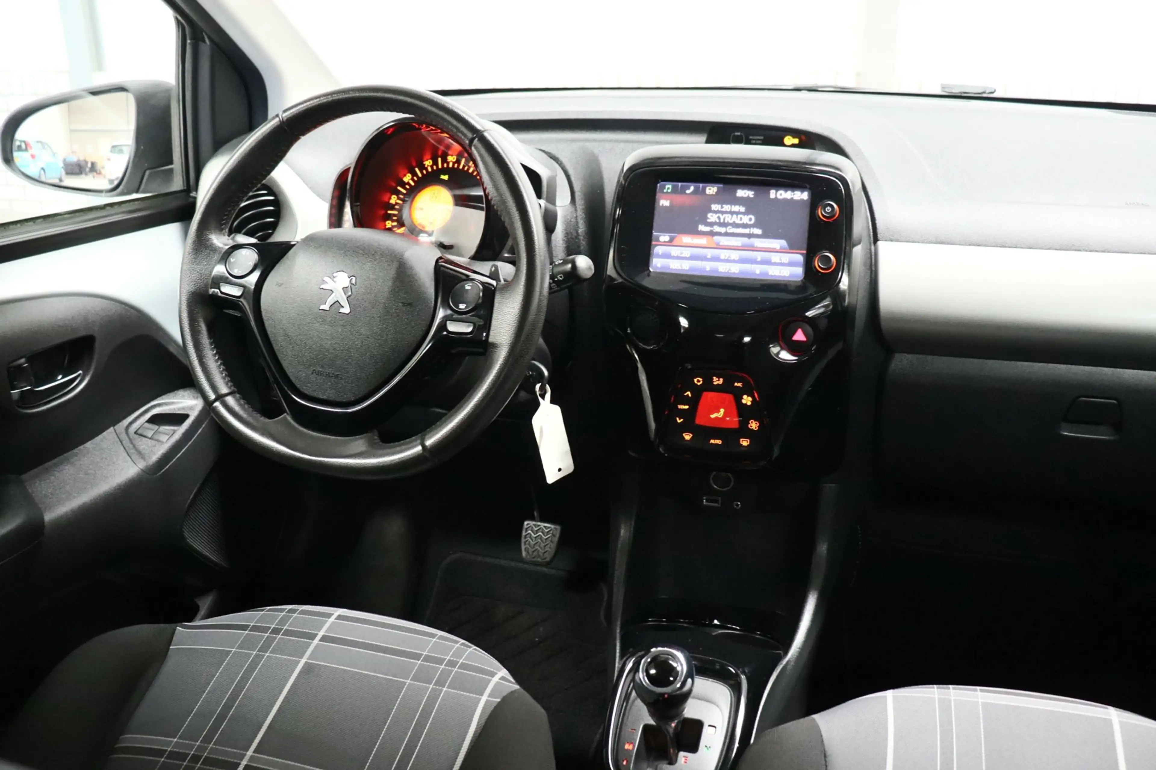 Peugeot 108 1.0 e-VTi Allure Camera |NAP| CarPlay |cruise Cont — photo 10