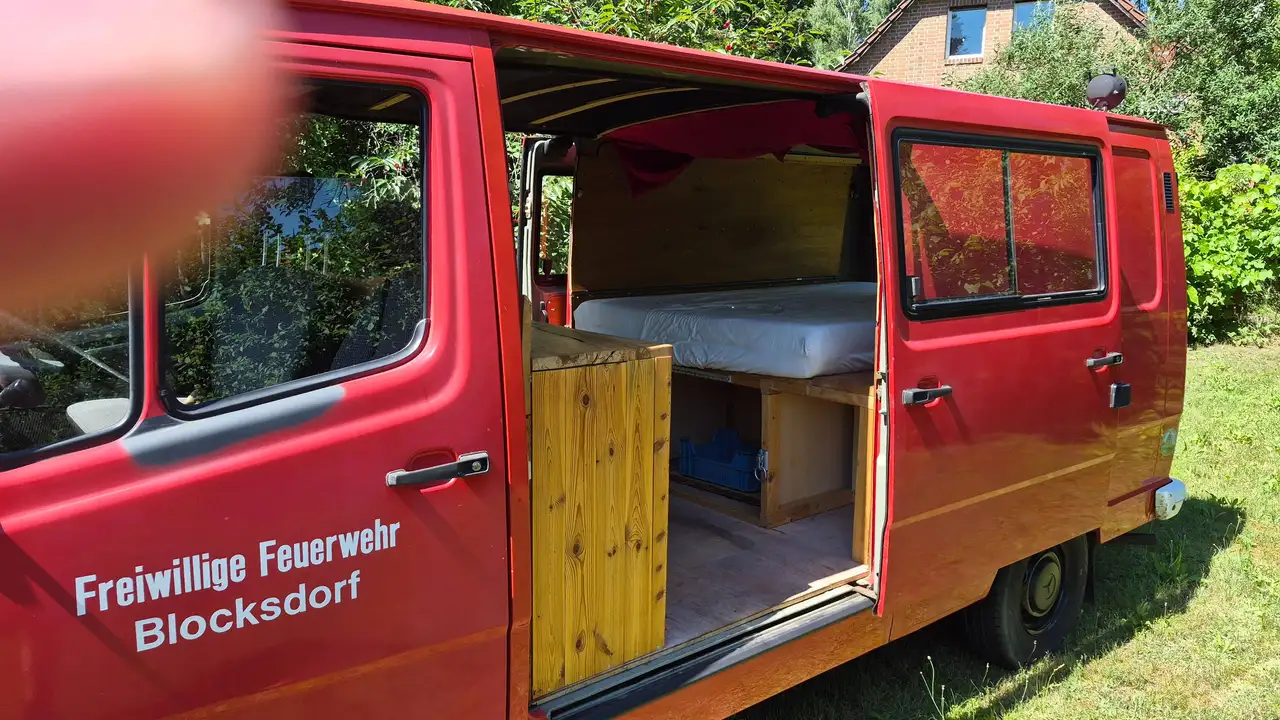 Mercedes-Benz 210/310 hist. Feuerwehr / Camper, foto 8