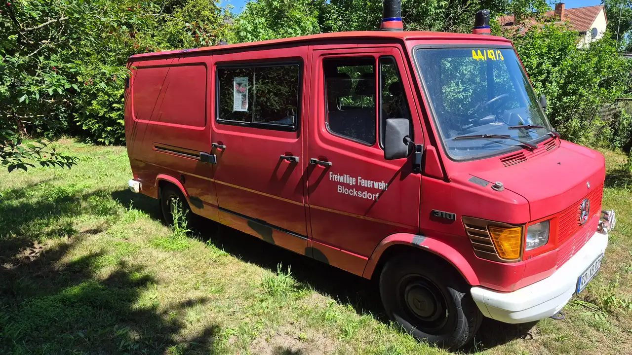 Mercedes-Benz 210/310 hist. Feuerwehr / Camper, foto 5