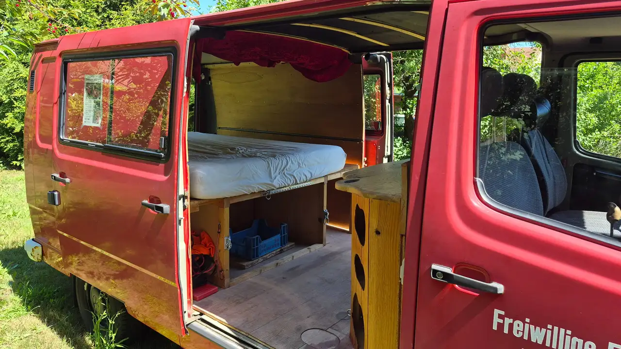 Mercedes-Benz 210/310 hist. Feuerwehr / Camper, foto 1