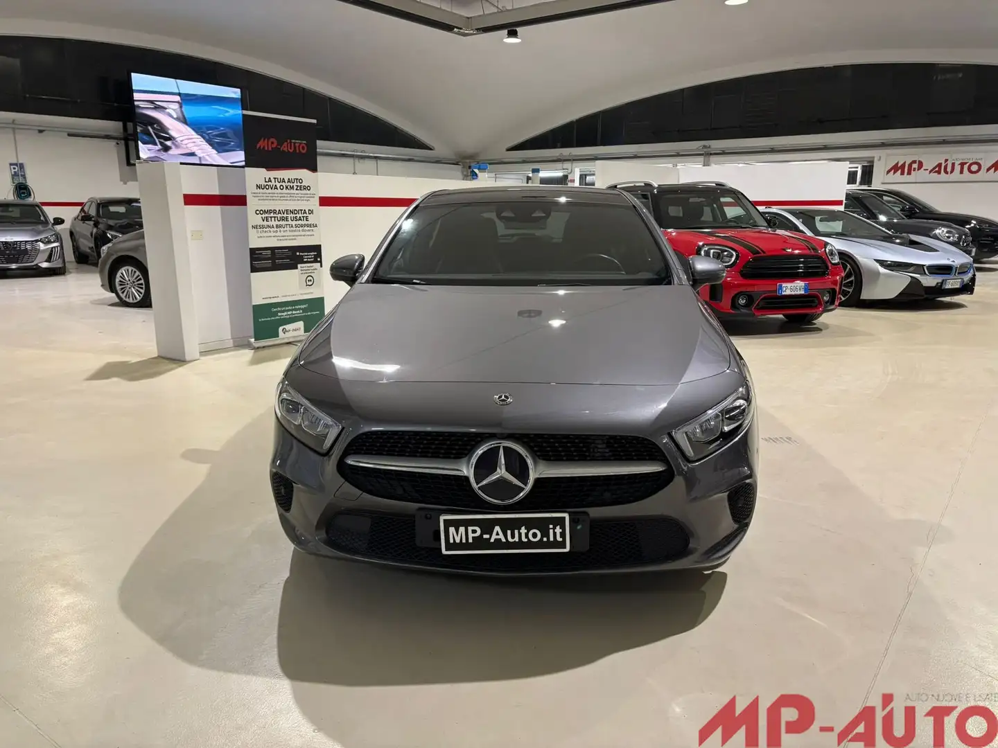 Mercedes-Benz A 180 A 180 d Automatic Sport SEDILI SPORTIVI - TETTO APRIBILE Grau - 2