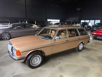W123 TDT TURBODIESEL/LEDER/KLIMA/AUTOMATIK