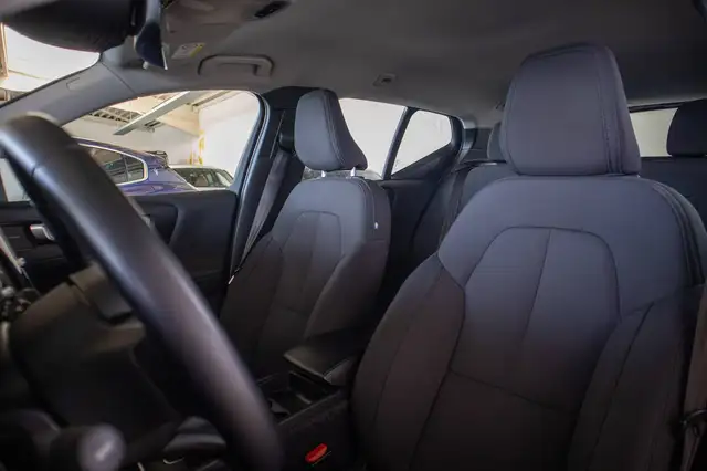 Volvo XC40 view 7