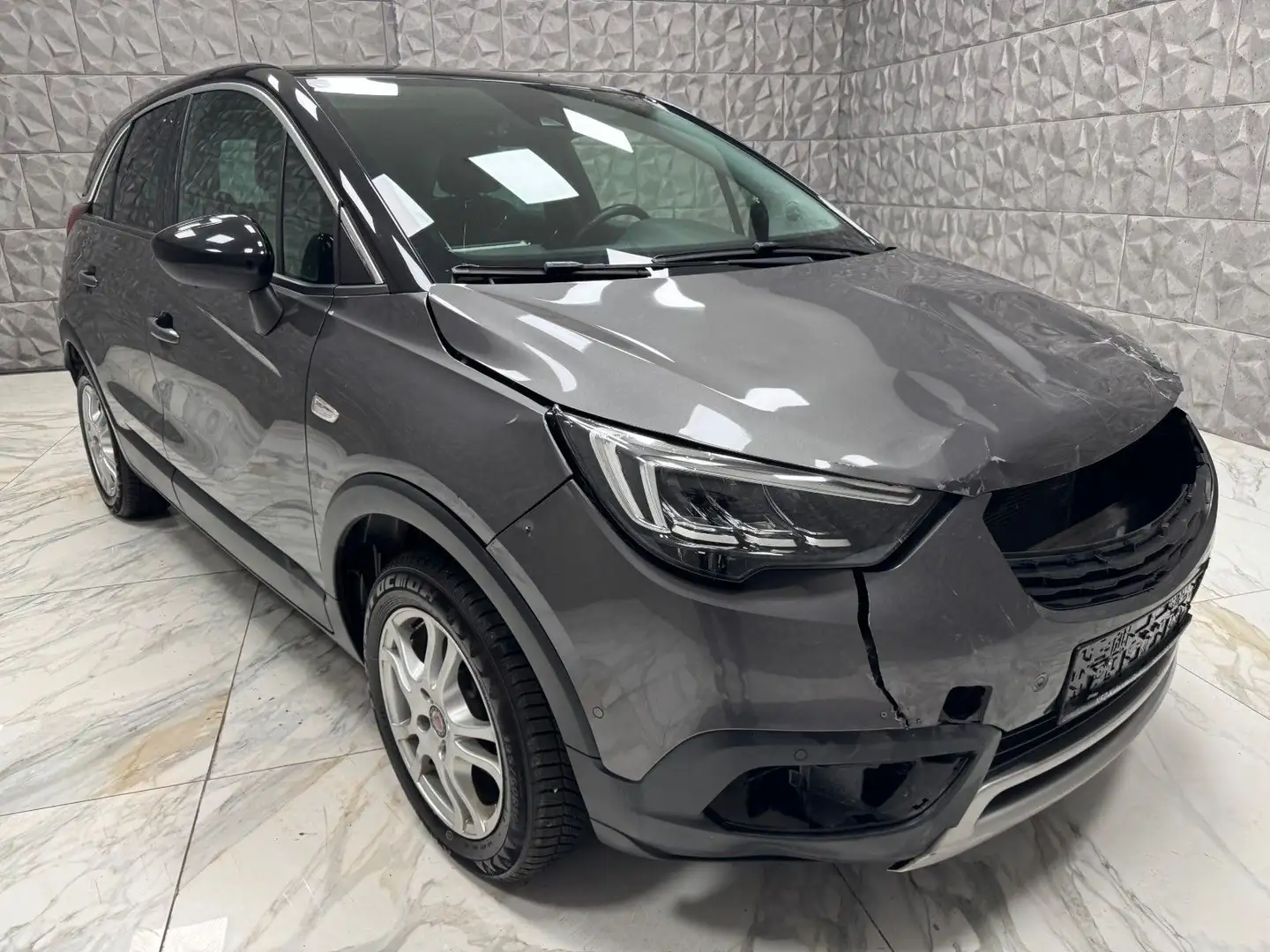 Opel Crossland X Innovation Grau - 1