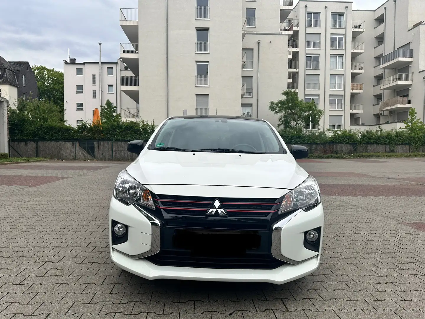 Mitsubishi Space Star AS&G 1.2 CVT Spirit+ Black - 1