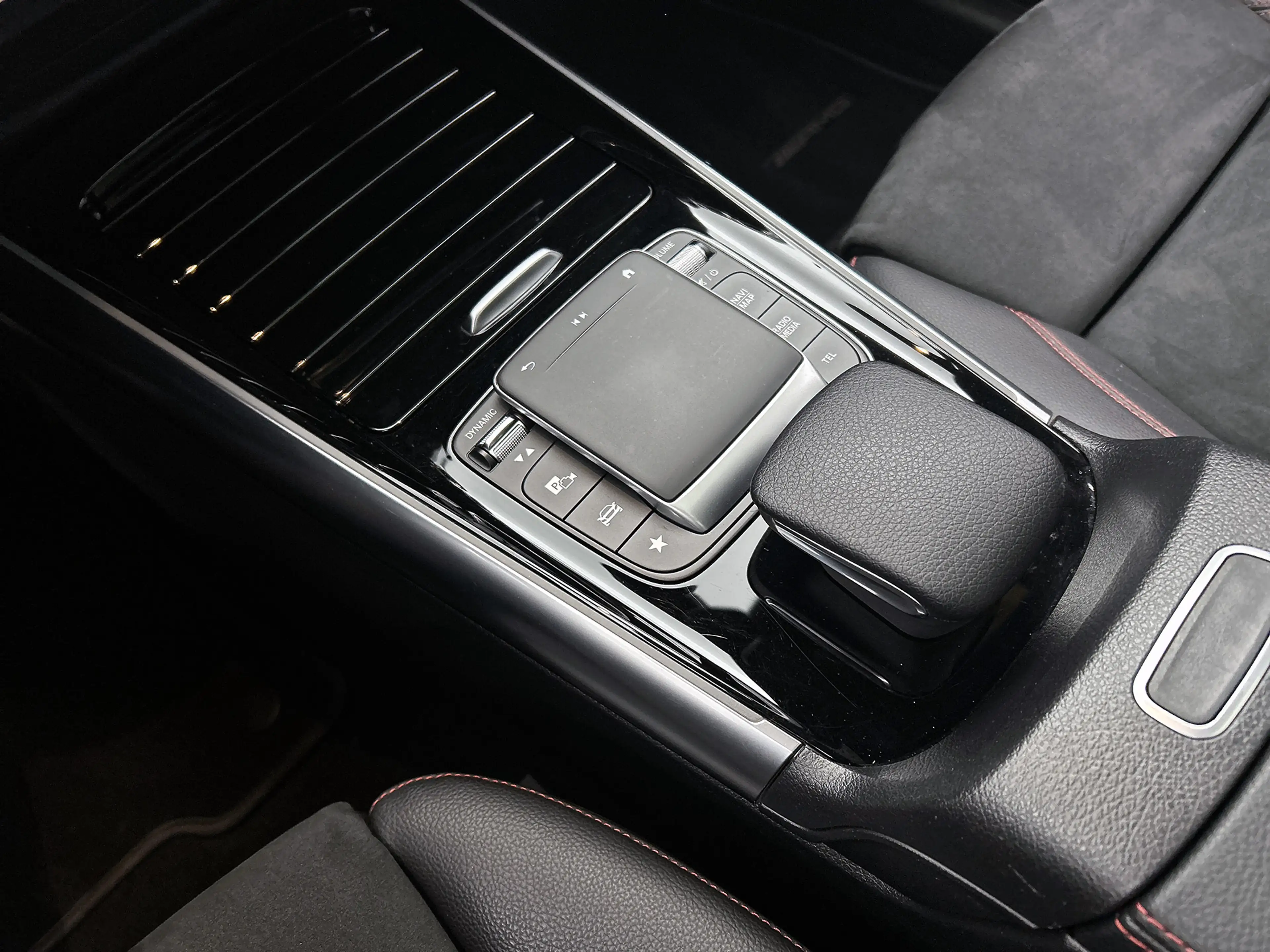 Mercedes-Benz EQA 250 Business Solution AMG 67 kWh | AMG Line | Night Pa — photo 13