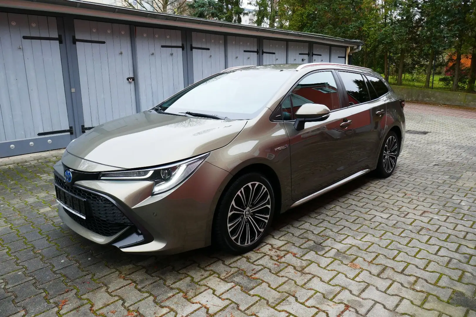 Toyota Corolla Touring Sports 2,0l Hybrid Club Brun - 1