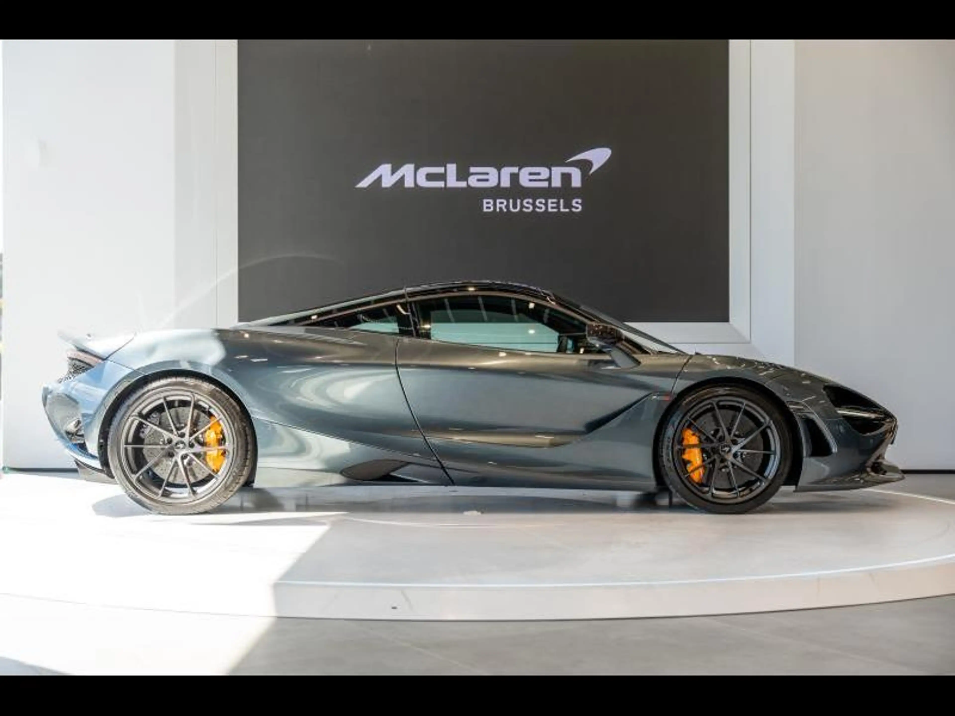 McLaren 750S Performance - 2 years of Warranty and Service incl — photo 8