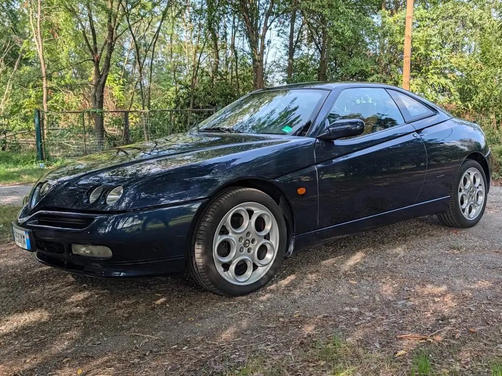 Alfa Romeo GTV 2000 из Европы — купить под ключ