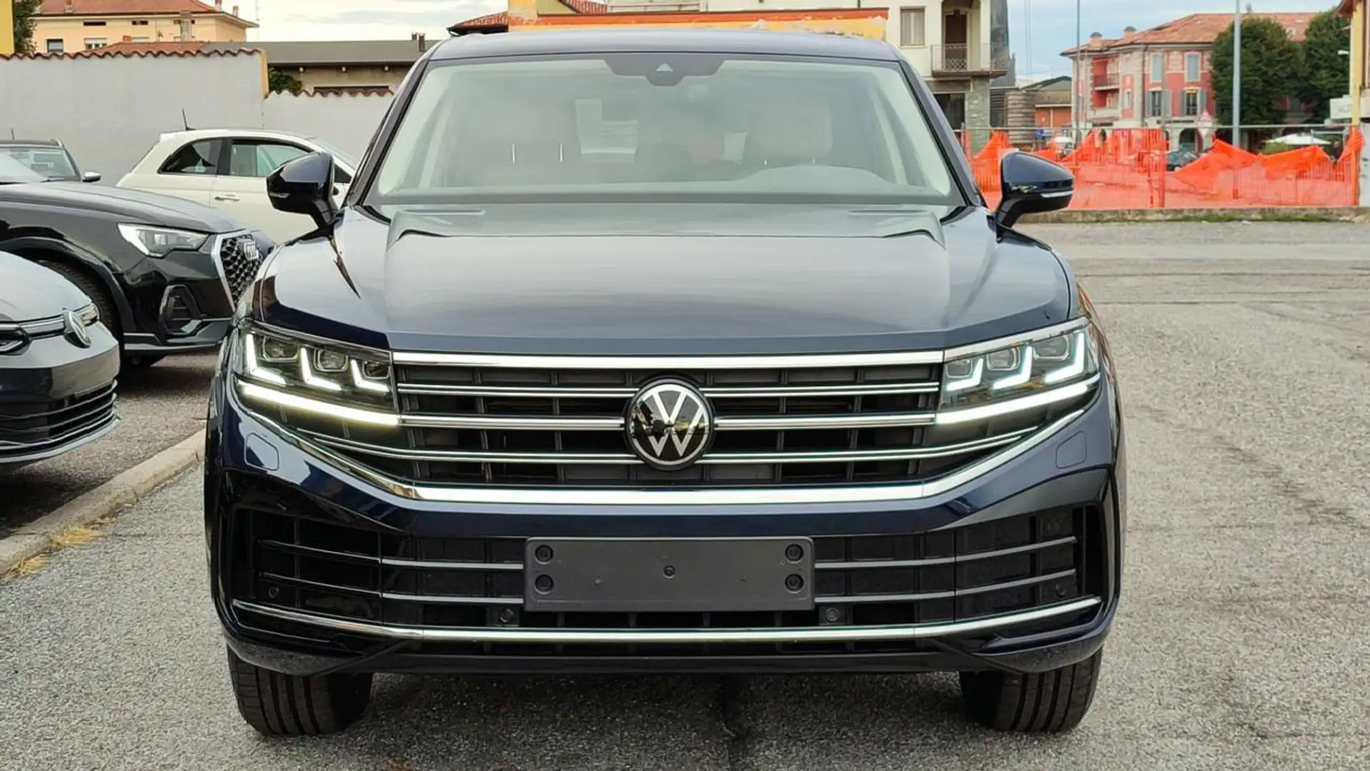 Volkswagen Touareg 3.0 V6 TDI SCR Elegance Bleu - 2