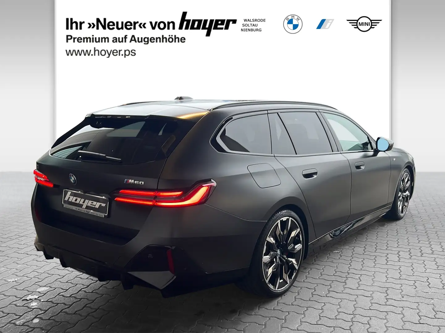 BMW i5 M60 xDrive Touring M Sportpaket Pro AHK Pano Grau - 2