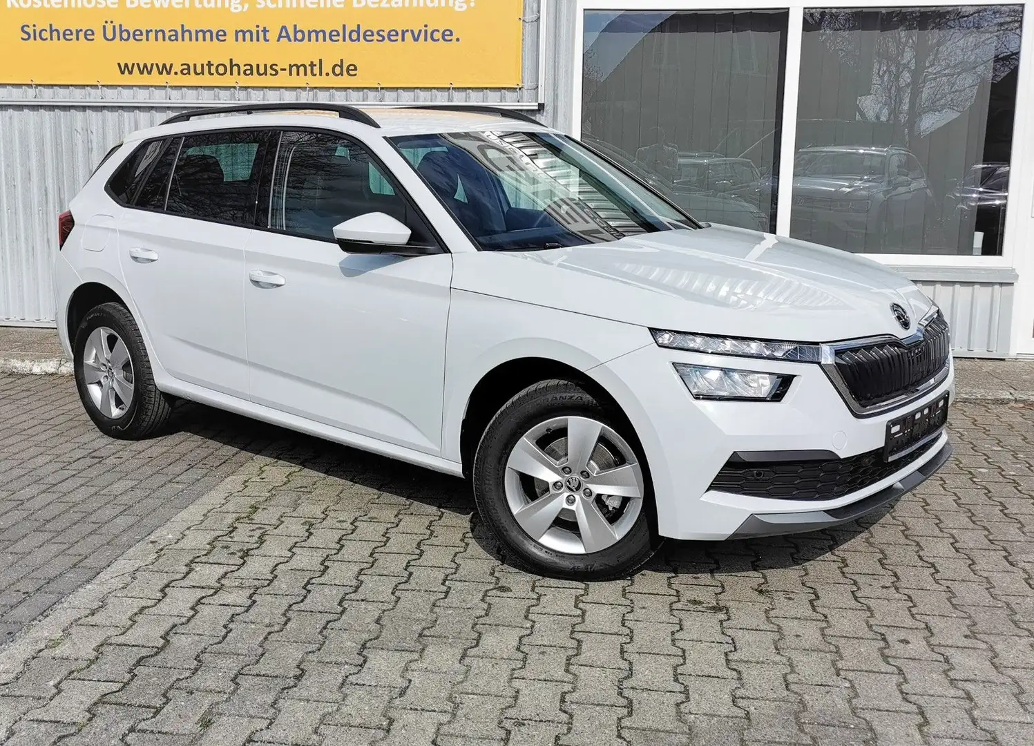 Skoda Kamiq 1.0 TSI 85kW Selection AHK LED SHZ Alu Weiß - 2