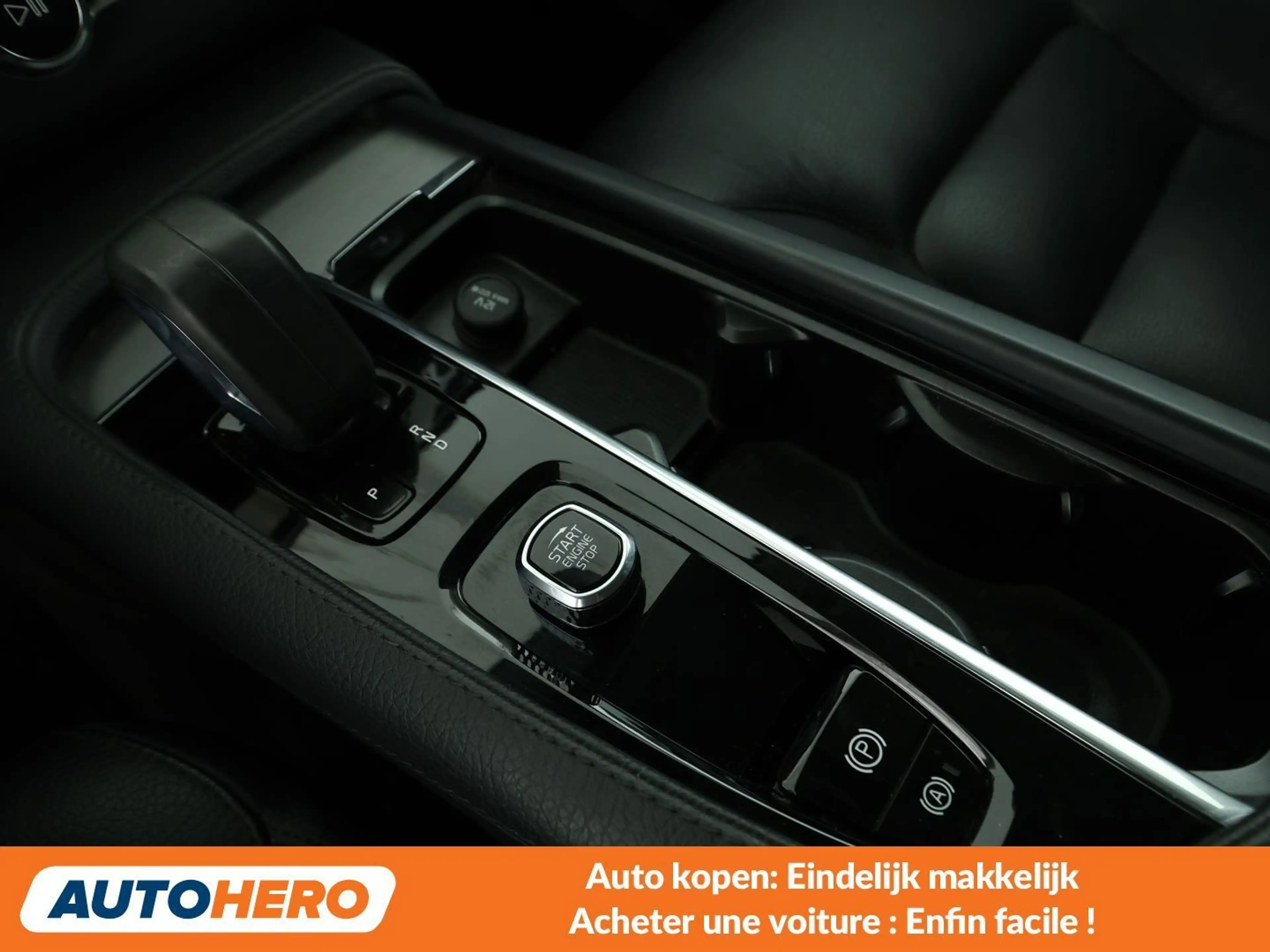 Volvo XC90 2.0 B5 Diesel Mild-Hybrid Momentum Pro AWD — photo 15