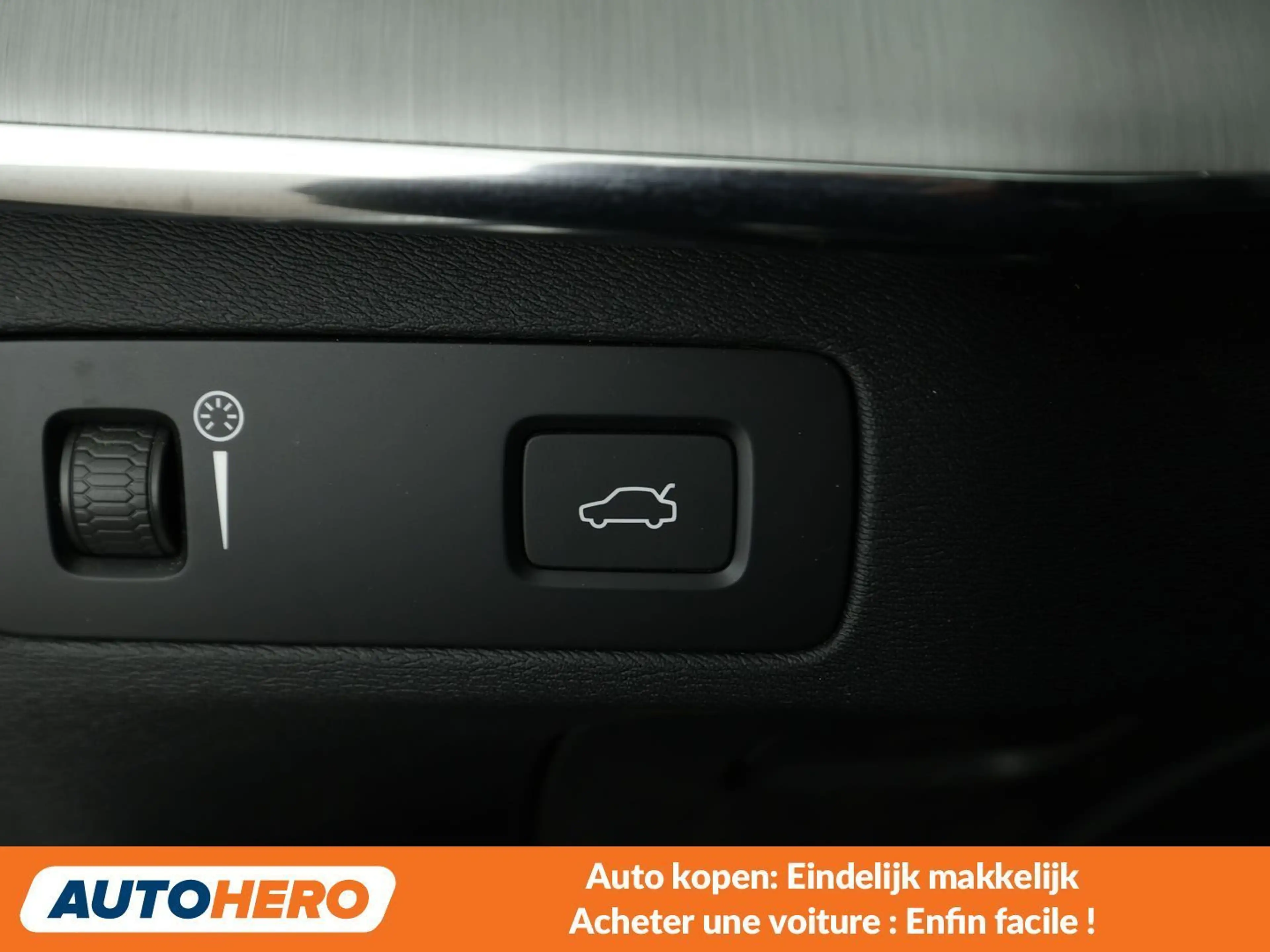 Volvo XC90 2.0 B5 Diesel Mild-Hybrid Momentum Pro AWD — photo 14