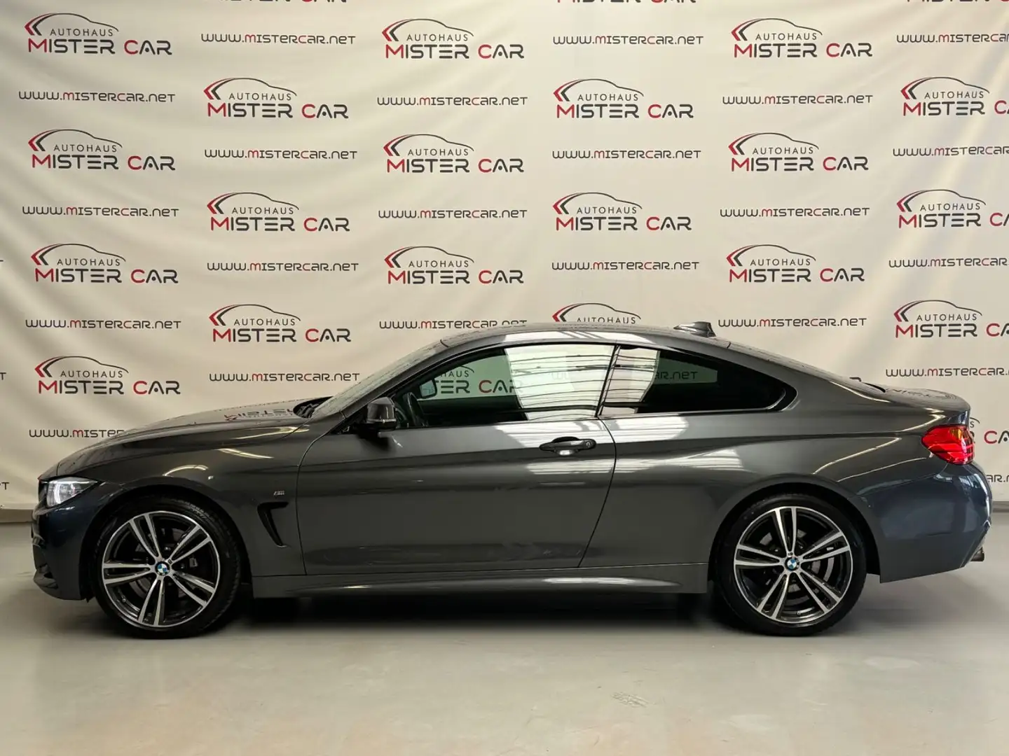 BMW 428 i xDrive M Sport HUD/KAM/Navi/Xenon/19/1.Hand Gri - 2