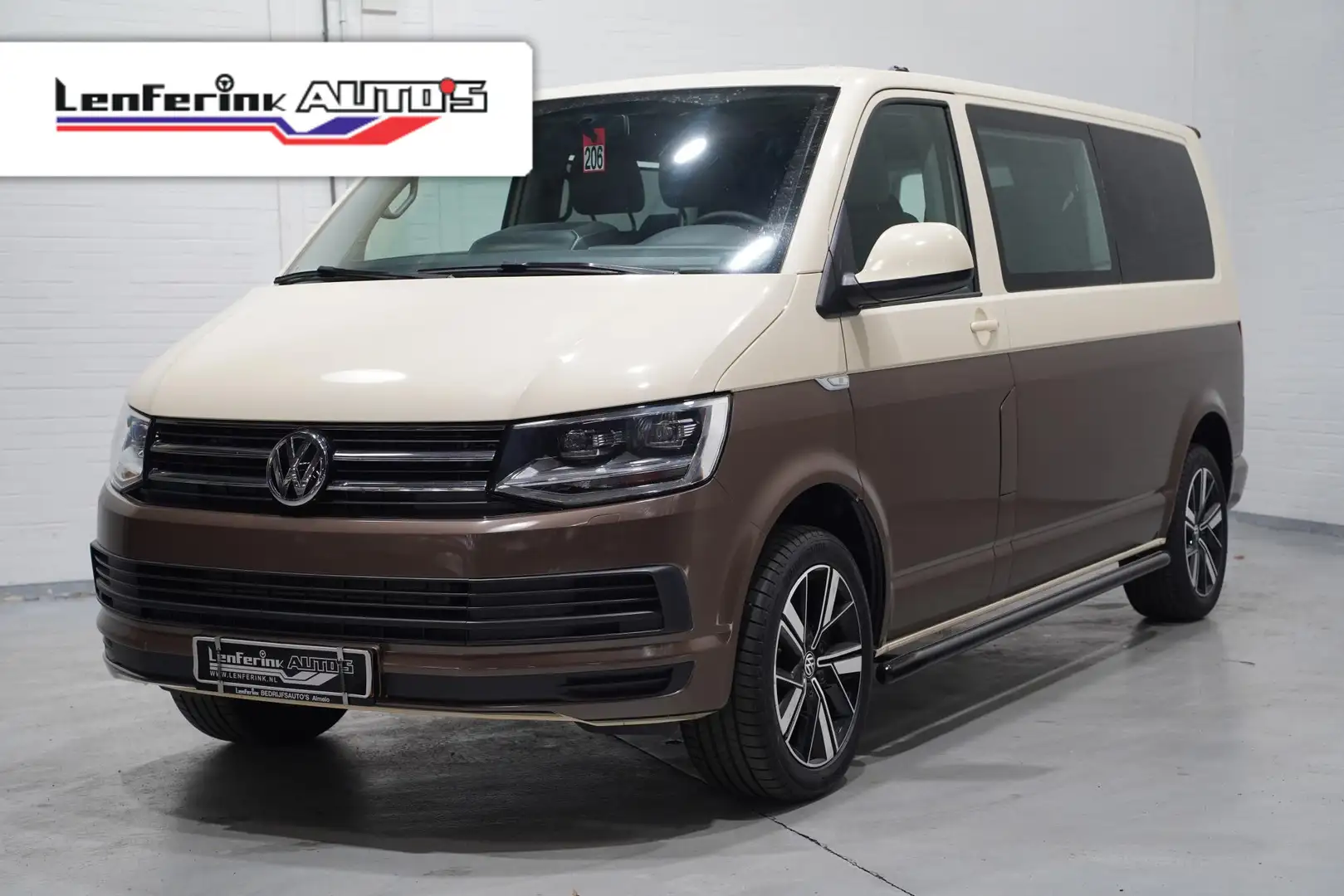 Volkswagen Transporter 2.0 TDI 150 pk Dubbel Cabine Two Tone Bruin Airco Beige - 1