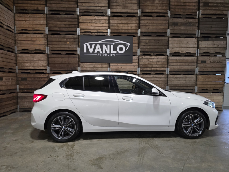 BMW 118 1-serie 118i High Executive Sport Line Pano LED VC — photo 20